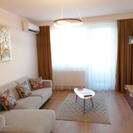 The Best Central View Apartment Oradea Zewnętrze zdjęcie