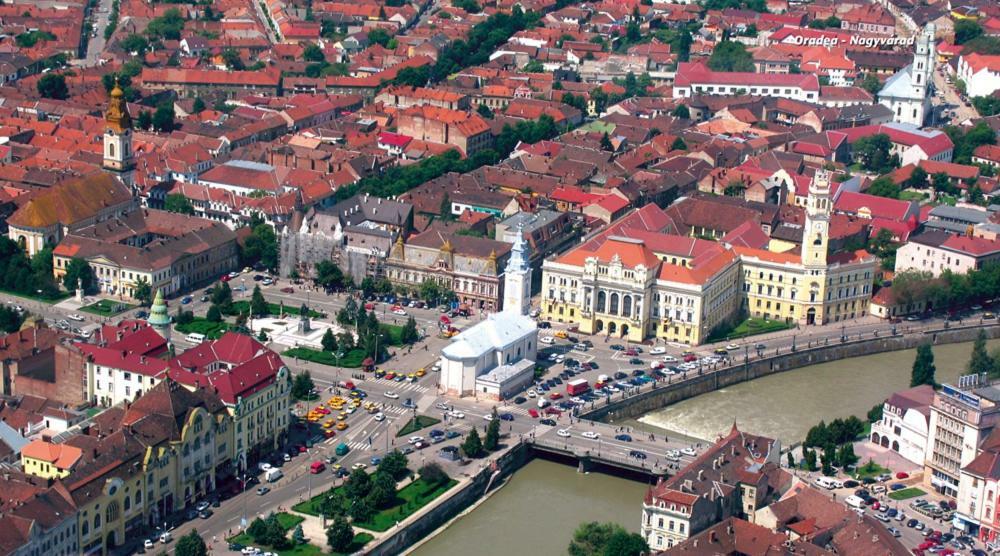 The Best Central View Apartment Oradea Zewnętrze zdjęcie