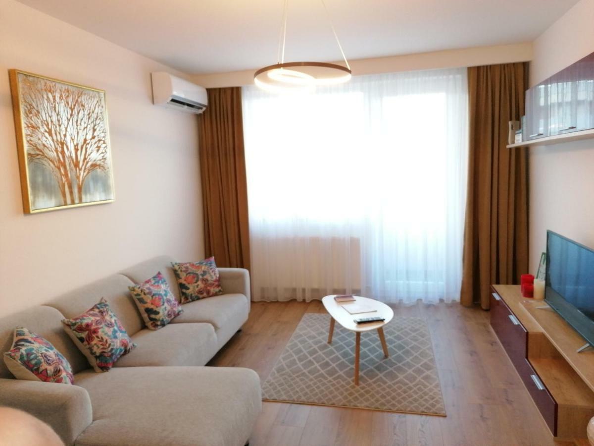 The Best Central View Apartment Oradea Zewnętrze zdjęcie