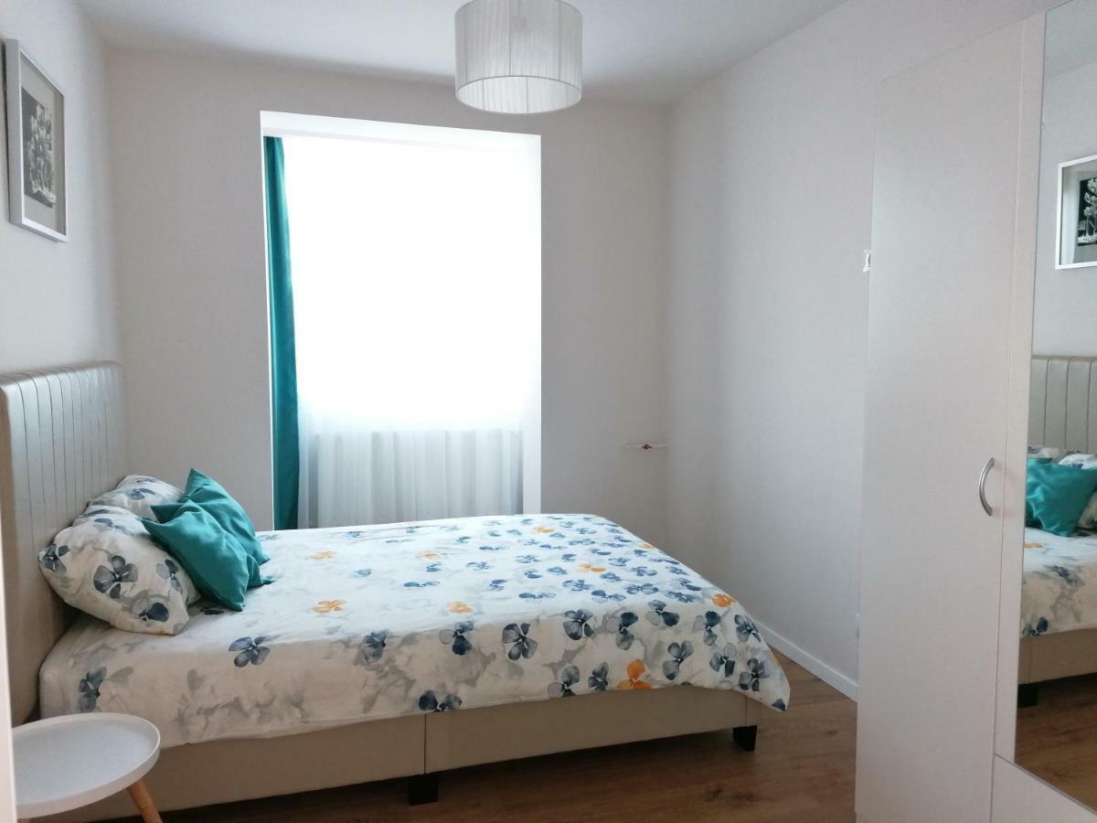 The Best Central View Apartment Oradea Zewnętrze zdjęcie